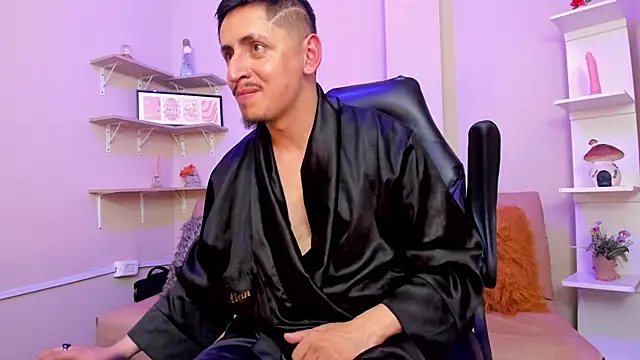 kevin_23_ Live XXX-Chat