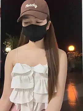 My_Melodyy - Make me cum pussy in public garden 🪴😈