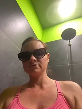 Samira-Summer Live XXX-Chat