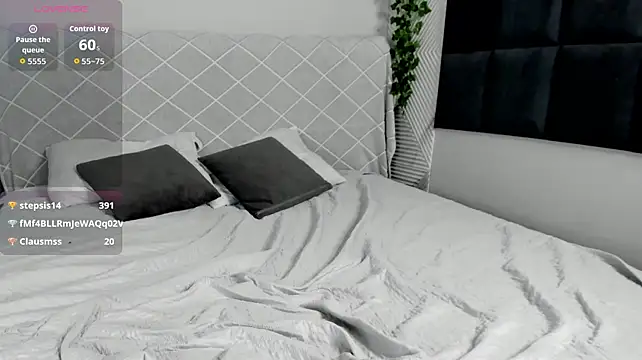 Peggy_Hun1t - ice on nipples