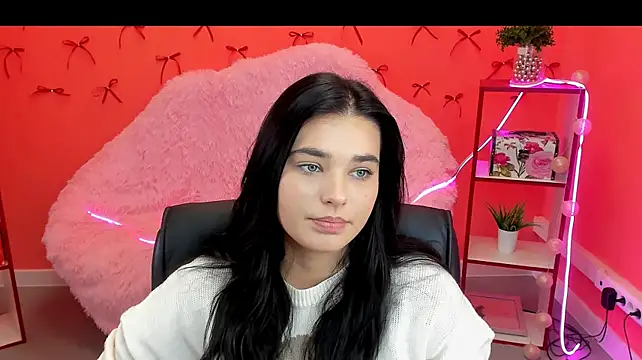 KristinaFairfax Adlı Modelin Canlı XXX Sohbeti