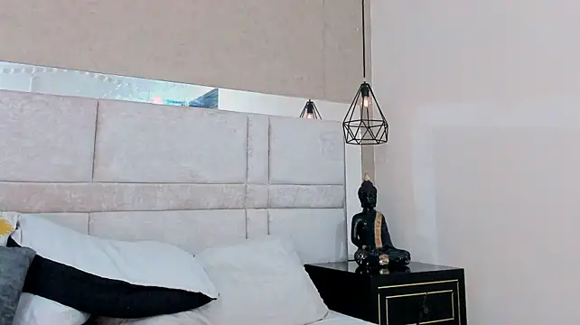Chat +18 de TheeRock_1 ao vivo