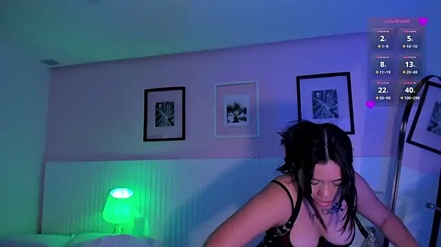 צ'אט XXX בשידור חי של emma_smile