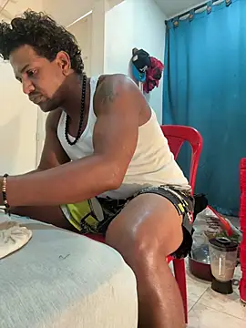 Chat +18 de bigdick211292 ao vivo