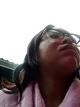 ShantelBootyBoobs 即時 XXX 聊天