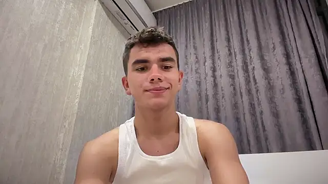 Just_Max02 Live XXX-Chat