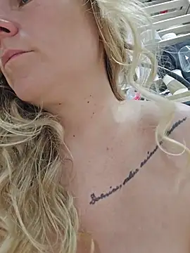 Bondgirl_013