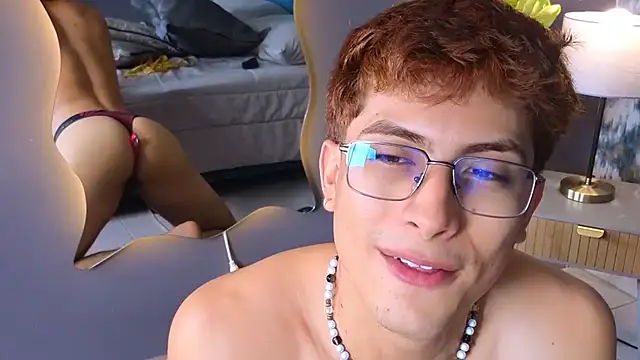 Aaron_Eze Live XXX-chat