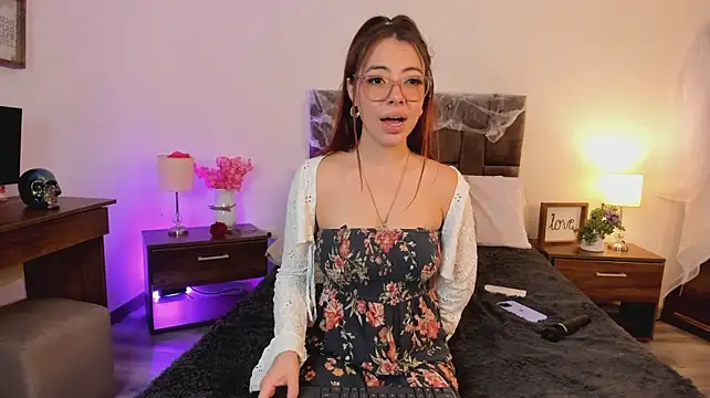 Chat XXX en directo de Aliccecullen