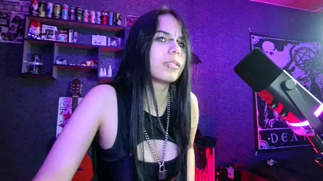 Chat +18 de Lilith__Devil ao vivo