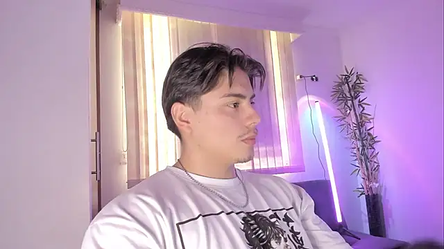 Онлайн чат XXX Giordano_Russo