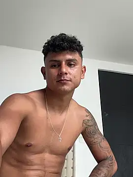 Chat XXX en directo de bob_petersonn