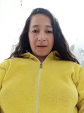 Emilypoppy3 - Riding a big toy