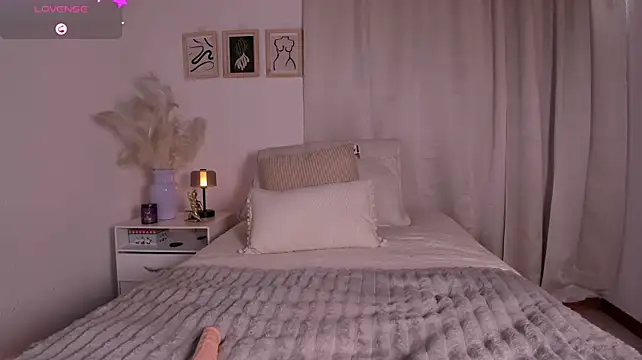 Thinysweet - Cum again and make my legs shake.