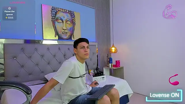 Živý XXX chat Ethanx18_