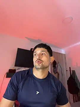 XXX chat uživo modela TroyeKnight