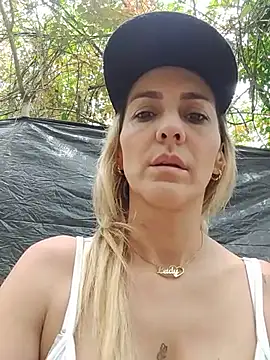 Chat XXX ao vivo de Monita_Med