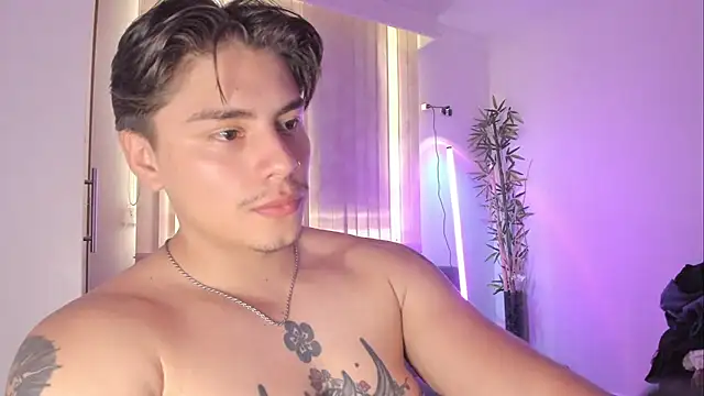 Giordano_Russo live XXX chat
