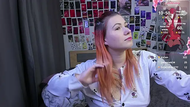 Ulya1smitt - I fuck my ass with my fingers and a dild