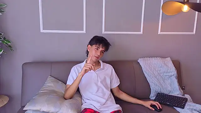christopher_robin4 – Naživo XXX chat
