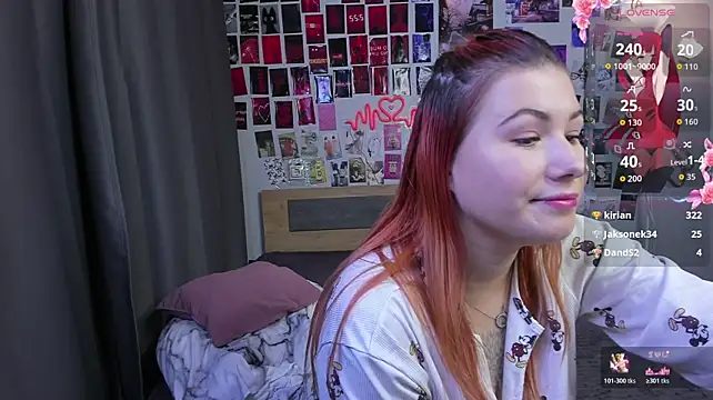 Ulya1smitt - I fuck my ass with my fingers and a dild