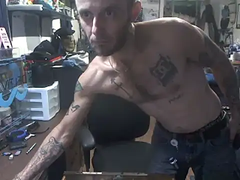 Chatroom XXX en direct de CloudDadddyyy