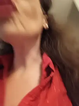 RebeccaNoble - Vibe my pussy hard 🥵 outside 7 min Ctrl