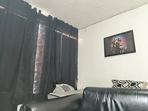 IronWal1n Live XXX chat