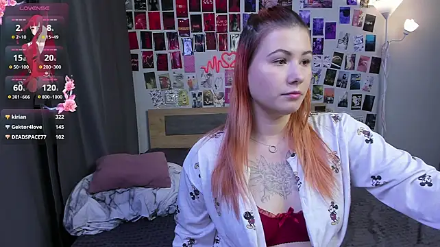 Ulya1smitt - I fuck my ass with my fingers and a dild