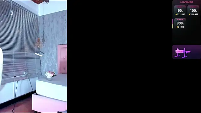 Naomidibello - Fuck My Little Ass 🔥