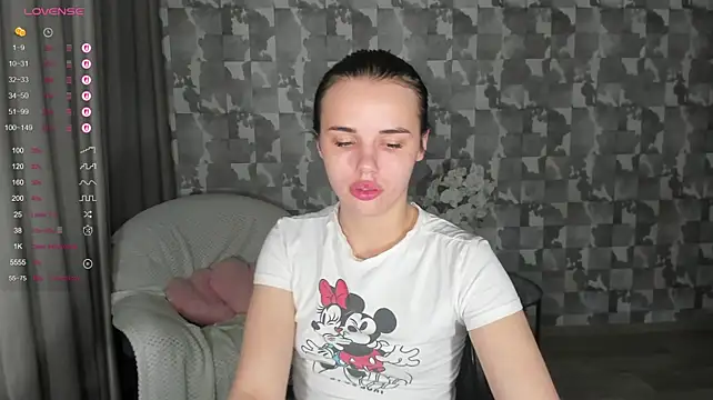 Kseni_a Chat XXX live