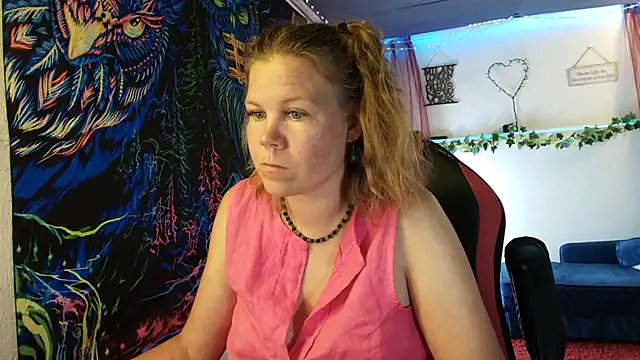 Chat +18 de CallMeMaria ao vivo