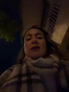 Angelitasexy81 - Bra off and bounce my tits while walking
