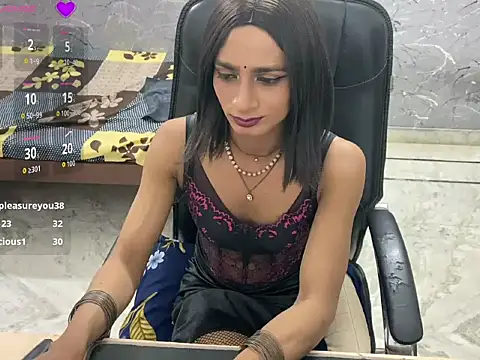 LuvLayla 现场XXX聊天
