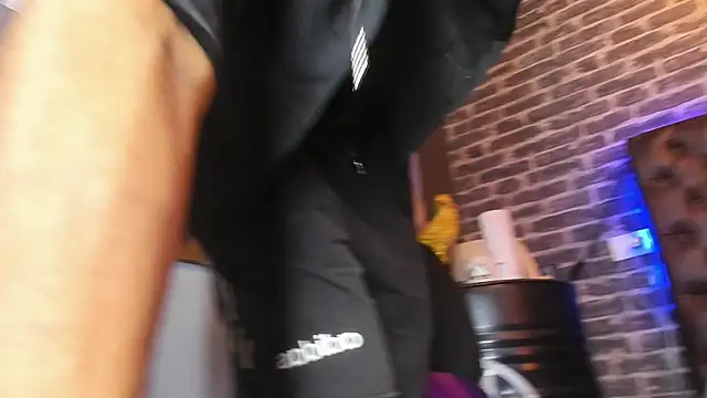 Daniel_huge22's Live XXX Chat