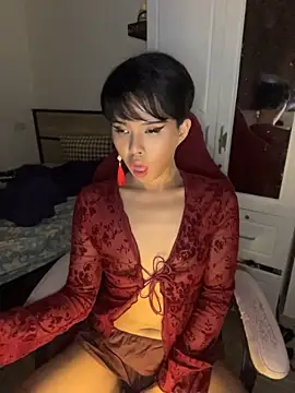 Plaxxxtique's Live XXX Chat