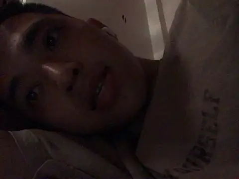 Thichchoitran86 Show Webcam