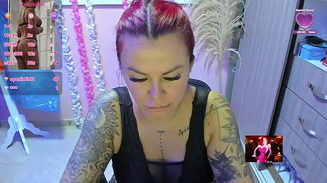 KAROL_MILF Adlı Modelin Canlı XXX Sohbeti