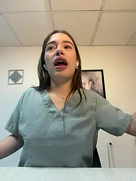 Sweet_Milaa1 Show in webcam