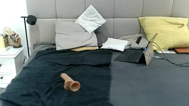צ'אט XXX בשידור חי של Inside4U