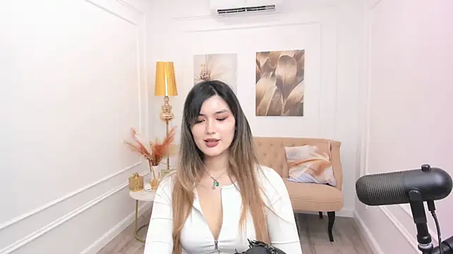 Chat +18 de AnneTLi ao vivo