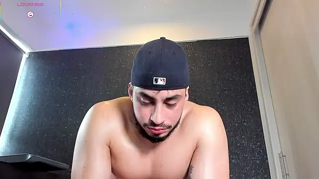 thiagomeneses01's Live XXX Chat
