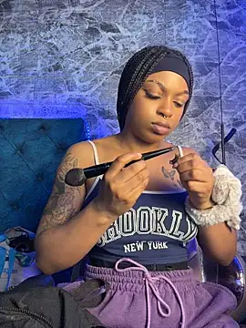 Melany_Williams - NAKED SHOW AND OIL IN MY BODY