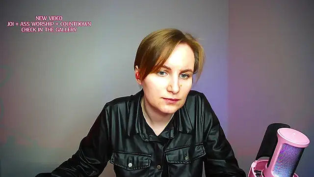 KinkyMissCherry Chat XXX in diretta