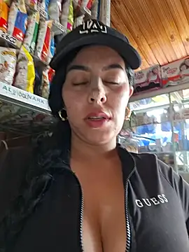 Luianna 现场XXX聊天