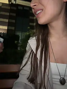 ICrazyOneIRL – Live XXX-chat