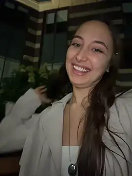 ICrazyOneIRL Adlı Modelin Canlı XXX Sohbeti