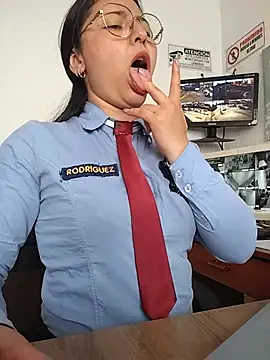Chat XXX en directo de Queen_linda1