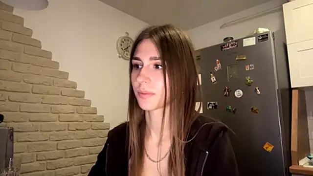 ZaraGuyette Live XXX-Chat