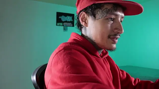 trieone Live XXX-chat